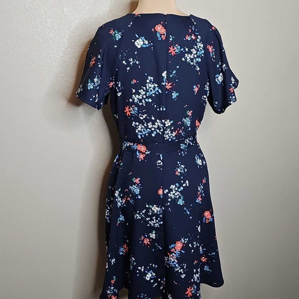 Banana Republic Navy Floral Print Tie Waist Fit N Flare Flutter Sleeve Dress 6 - Picture 3 of 7
